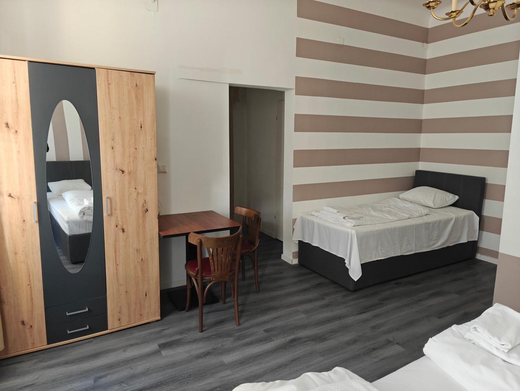 Hotel Viktoria Vienna Luaran gambar
